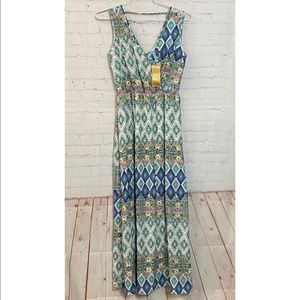 Francesca’s Collection Boutique Maxi Dress size Medium- NWT